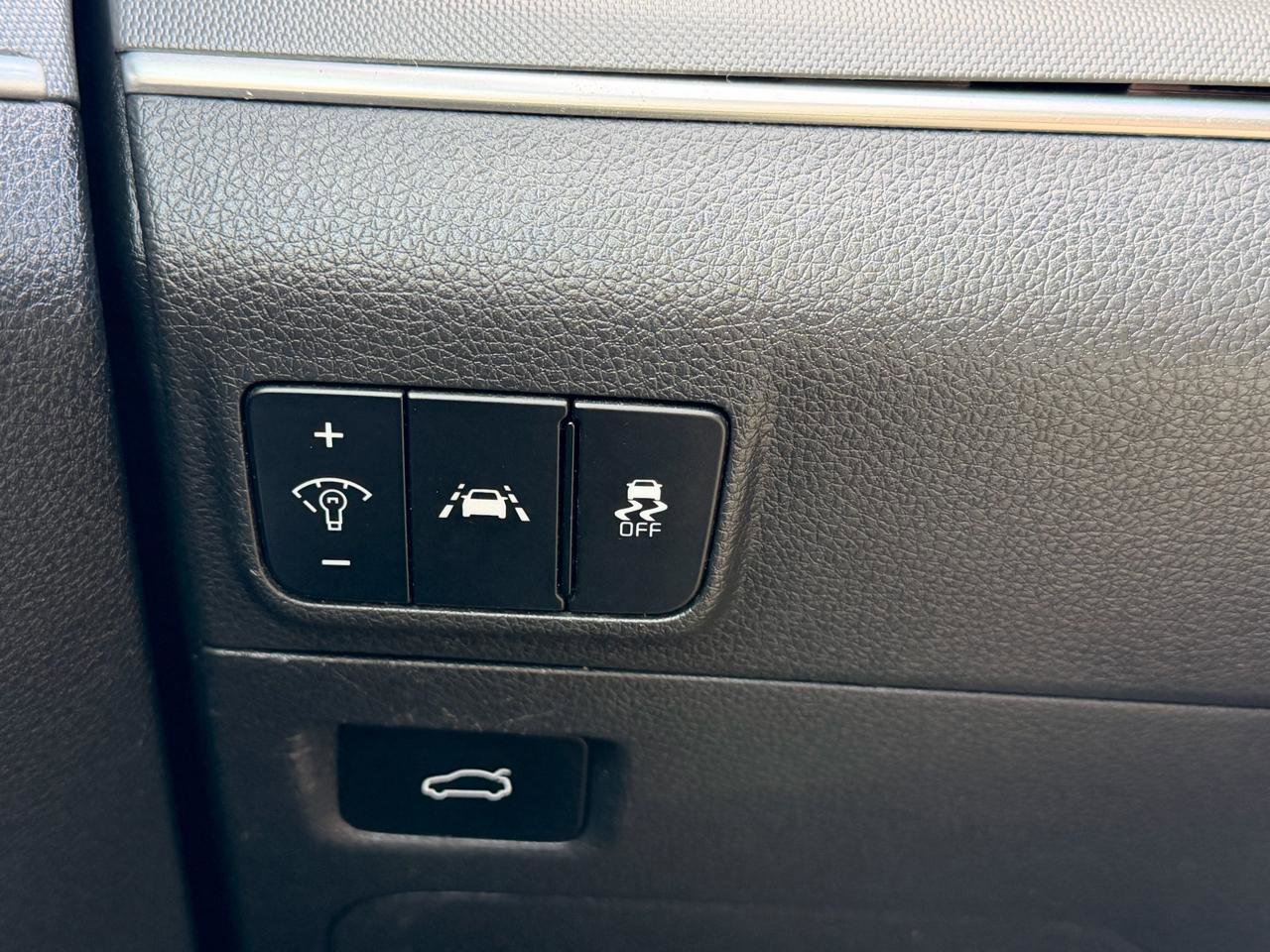 Used 2022 Kia K5 LXS image 25