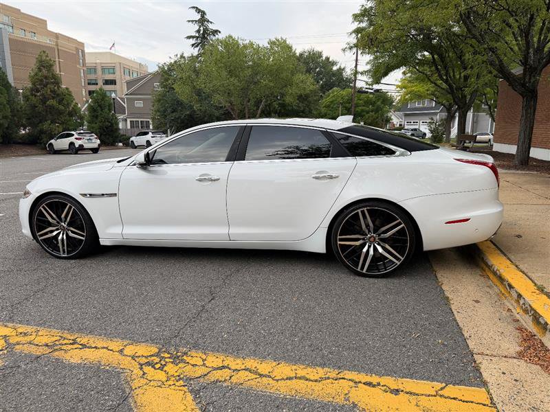 Used 2016 Jaguar XJ L Supercharged RWD image 15