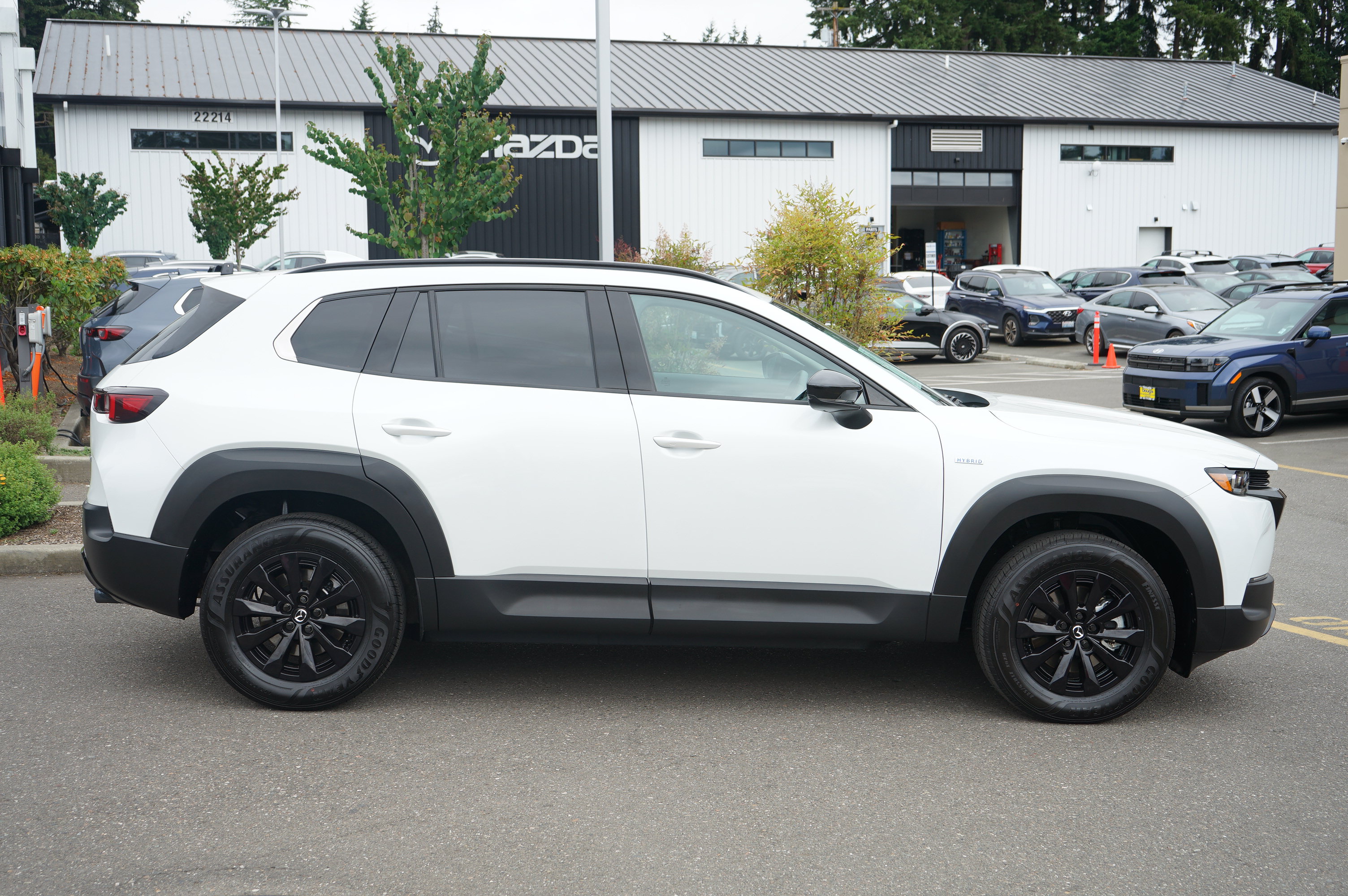 Certified 2025 MAZDA CX-50 AWD 2.5 Hybrid w/ Premium Pkg image 2