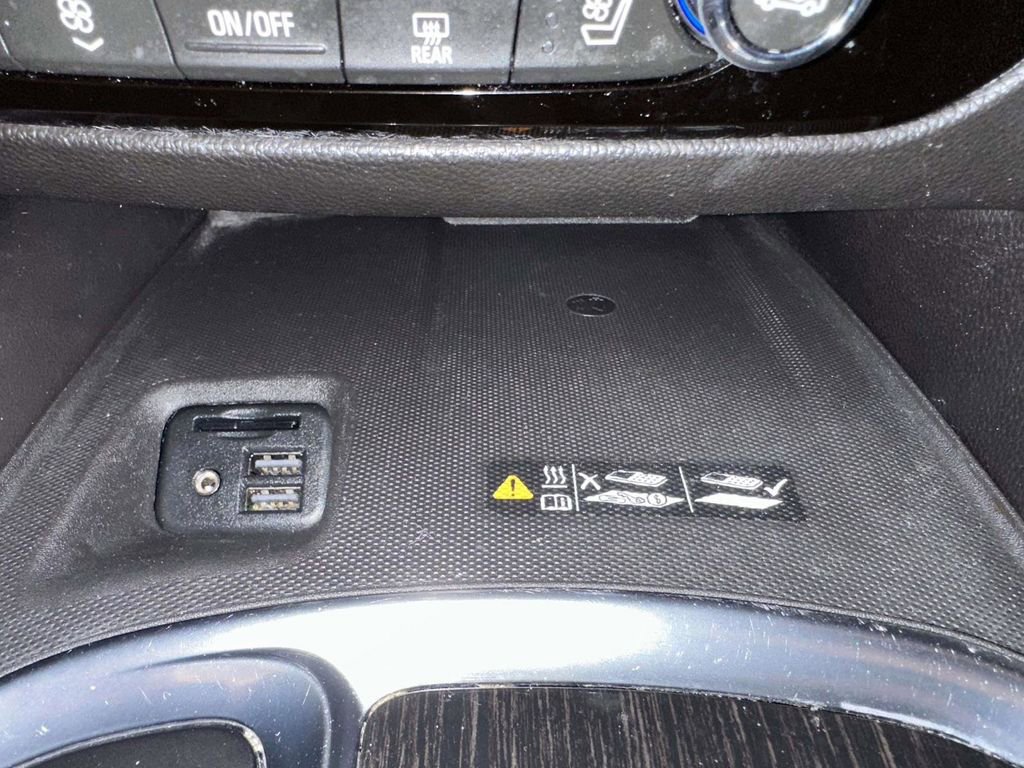 Used 2021 Buick Enclave Avenir w/ Avenir Technology Package image 28