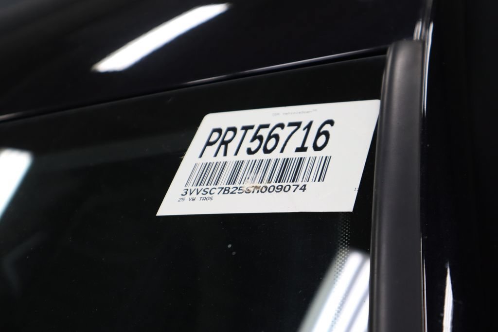 Used 2025 Volkswagen Taos SE FWD image 33