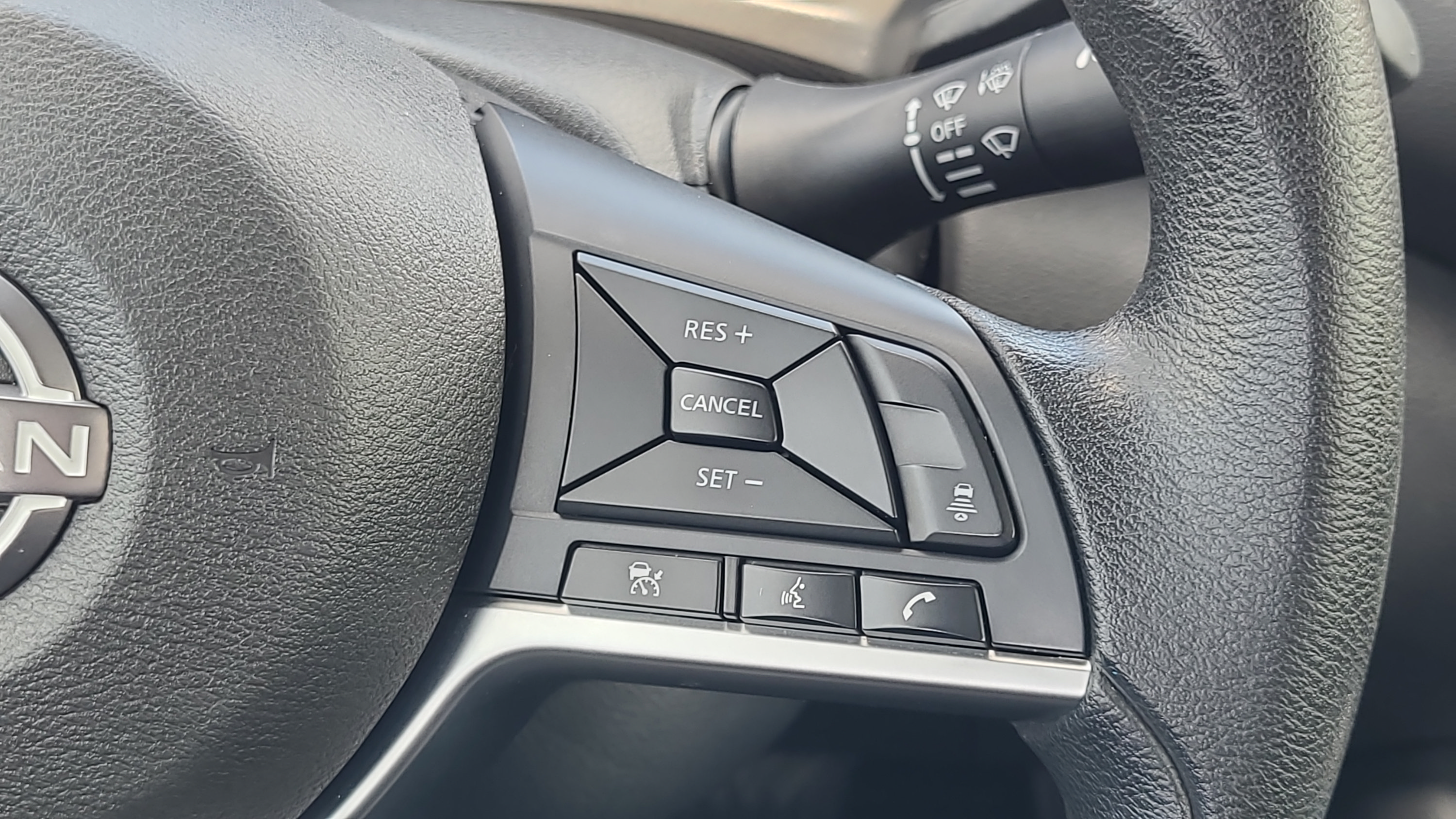 Used 2025 Nissan Sentra SV FWD image 13