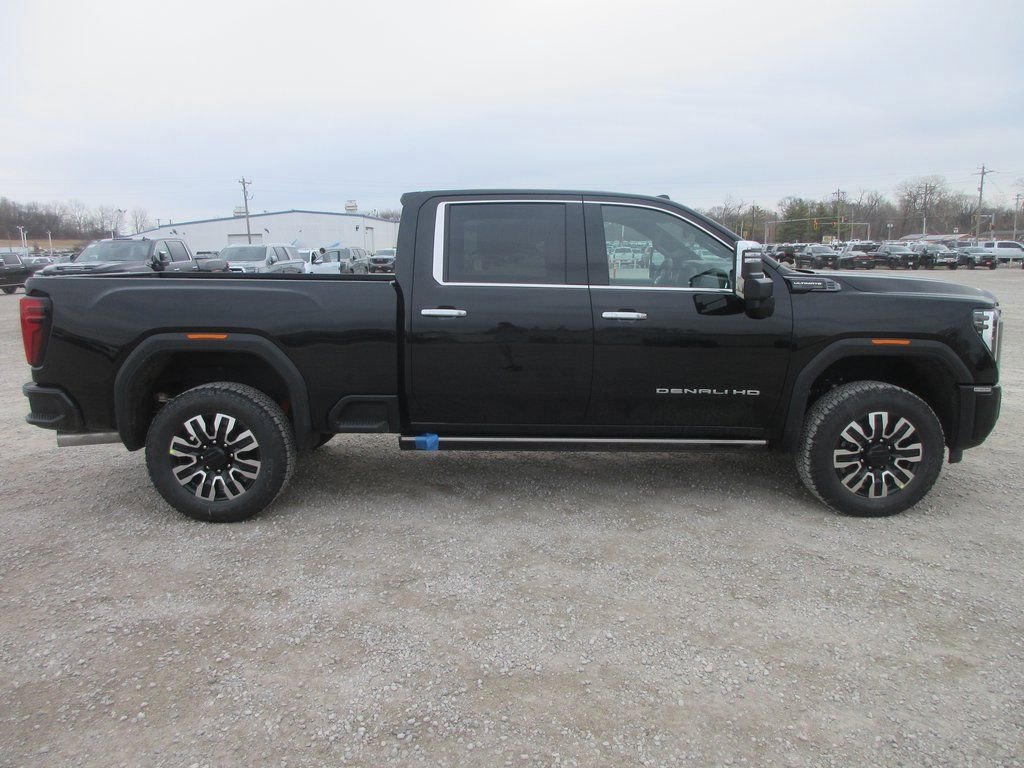 New 2026 GMC Sierra 2500 Denali Ultimate image 3