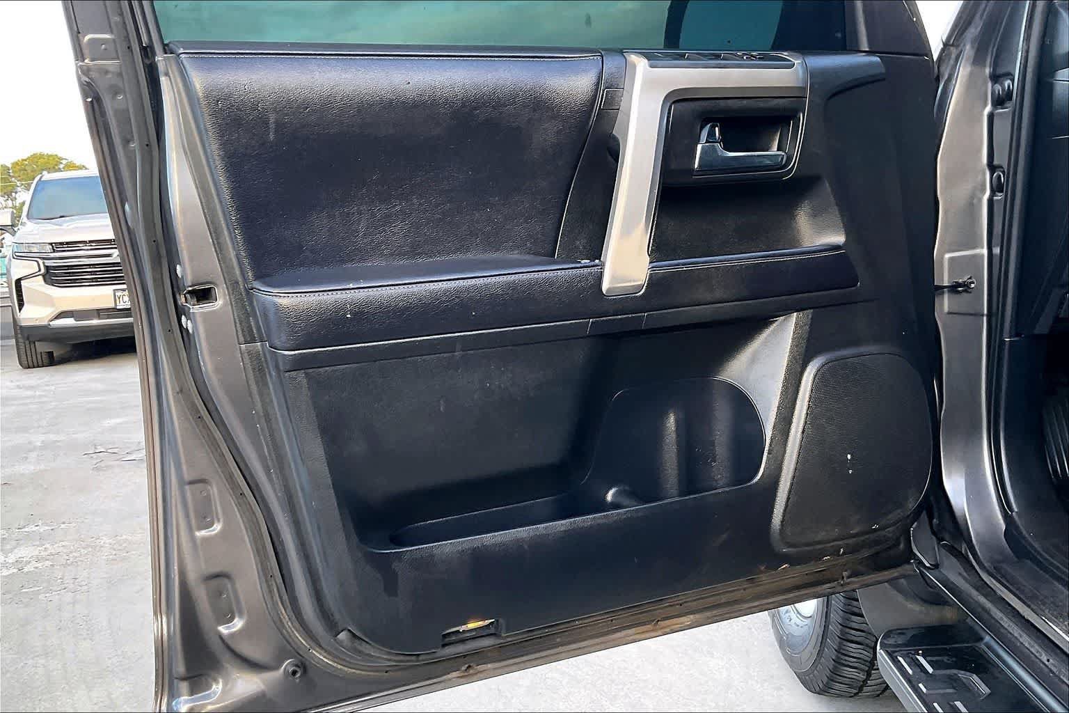 Used 2018 Toyota 4Runner SR5 Premium RWD image 27