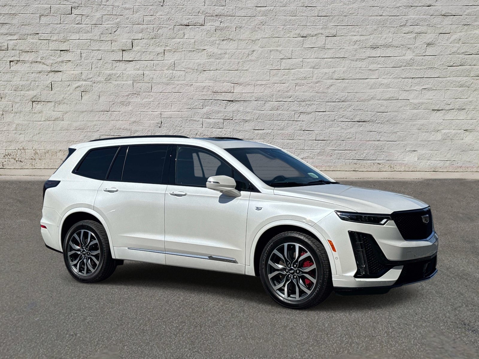 Used 2023 Cadillac XT6 Sport w/ Platinum Package AWD/4WD image 6