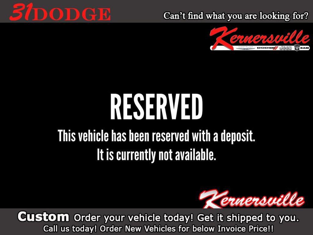 New 2025 Chrysler Pacifica Select w/ Fav Edition Package image 1