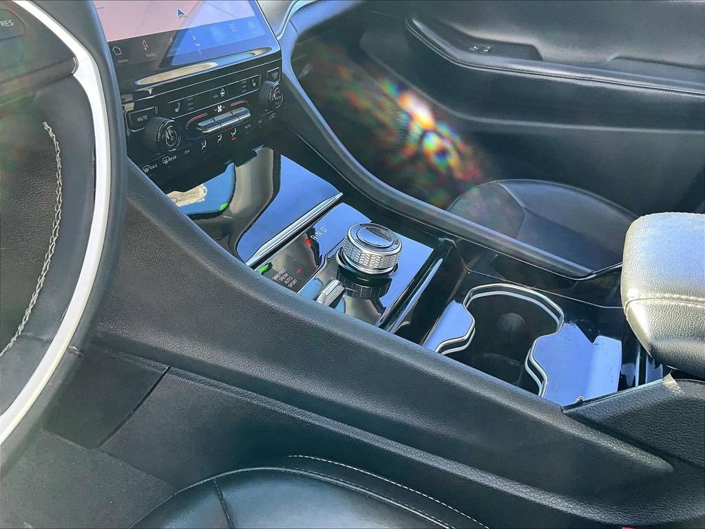 Used 2023 Jeep Grand Cherokee Limited image 13