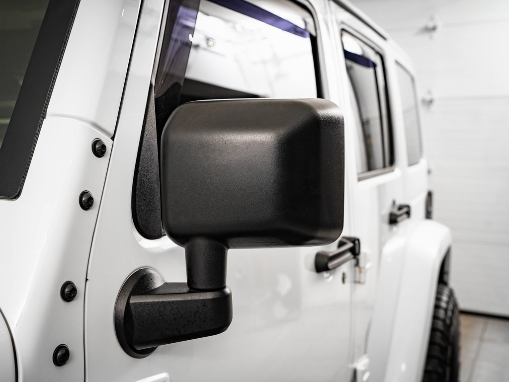 Used 2018 Jeep Wrangler Unlimited Sport image 13