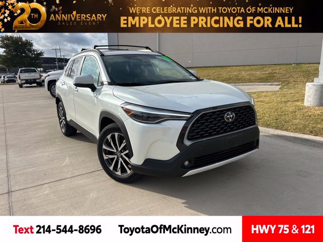 Used 2023 Toyota Corolla Cross XLE w/ Convenience Package FWD image 1