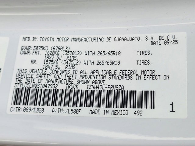 Used 2025 Toyota Tacoma Limited image 33