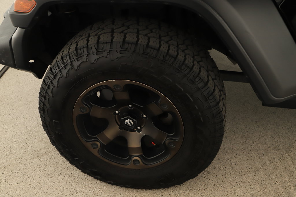 Used 2019 Jeep Wrangler Sport AWD/4WD image 27
