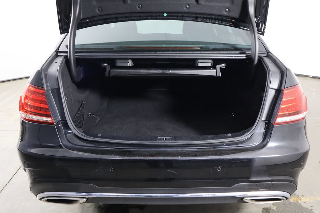 Used 2014 Mercedes-Benz E 550 4MATIC Sedan image 16