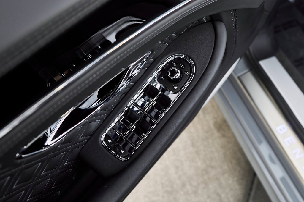 Used 2024 Bentley Continental GT S image 24