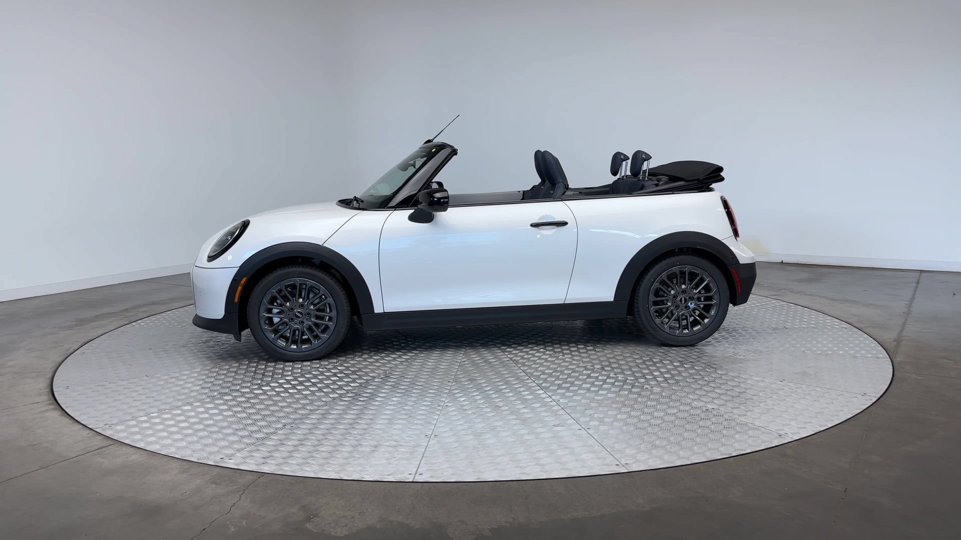 New 2026 MINI Cooper S FWD image 5