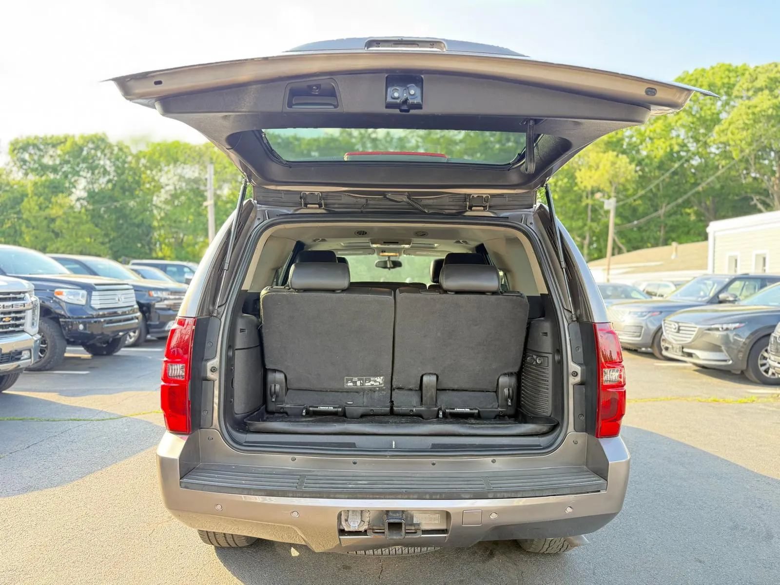 Used 2011 Chevrolet Tahoe LT AWD/4WD image 17