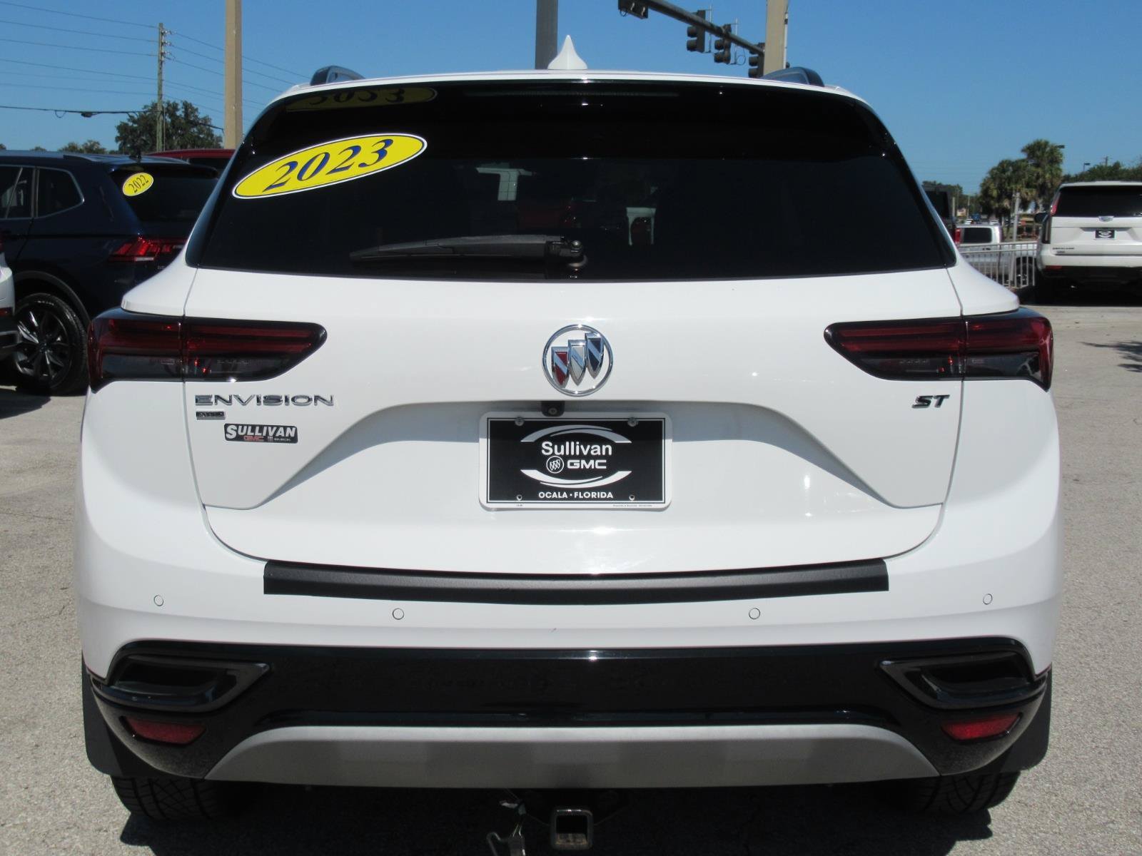 Used 2023 Buick Envision Essence w/ Sport Touring Package AWD/4WD image 7