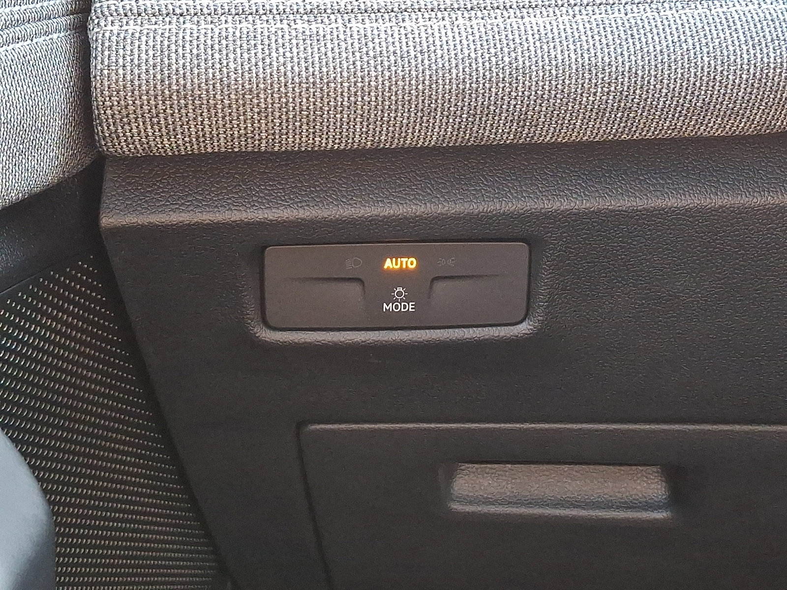 Certified 2025 Volkswagen Tiguan S image 21