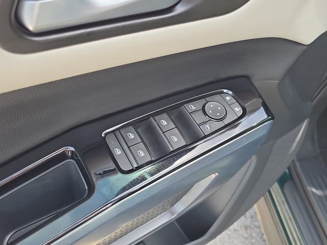 Certified 2025 Nissan Pathfinder SL w/ SL Premium Package FWD image 21