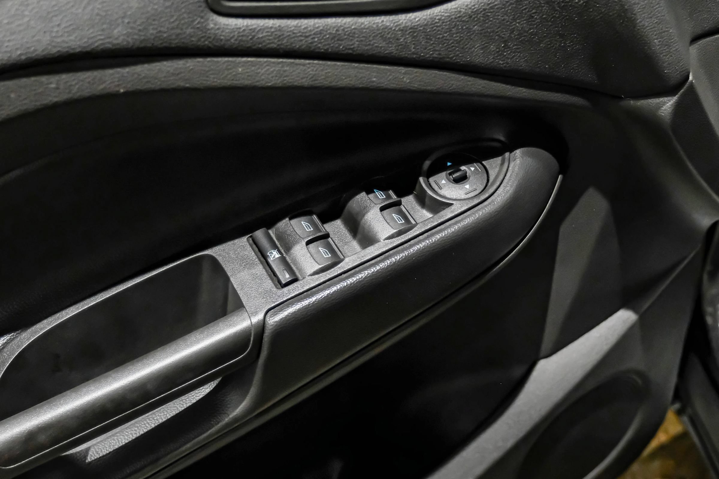 Used 2019 Ford Escape S FWD image 41