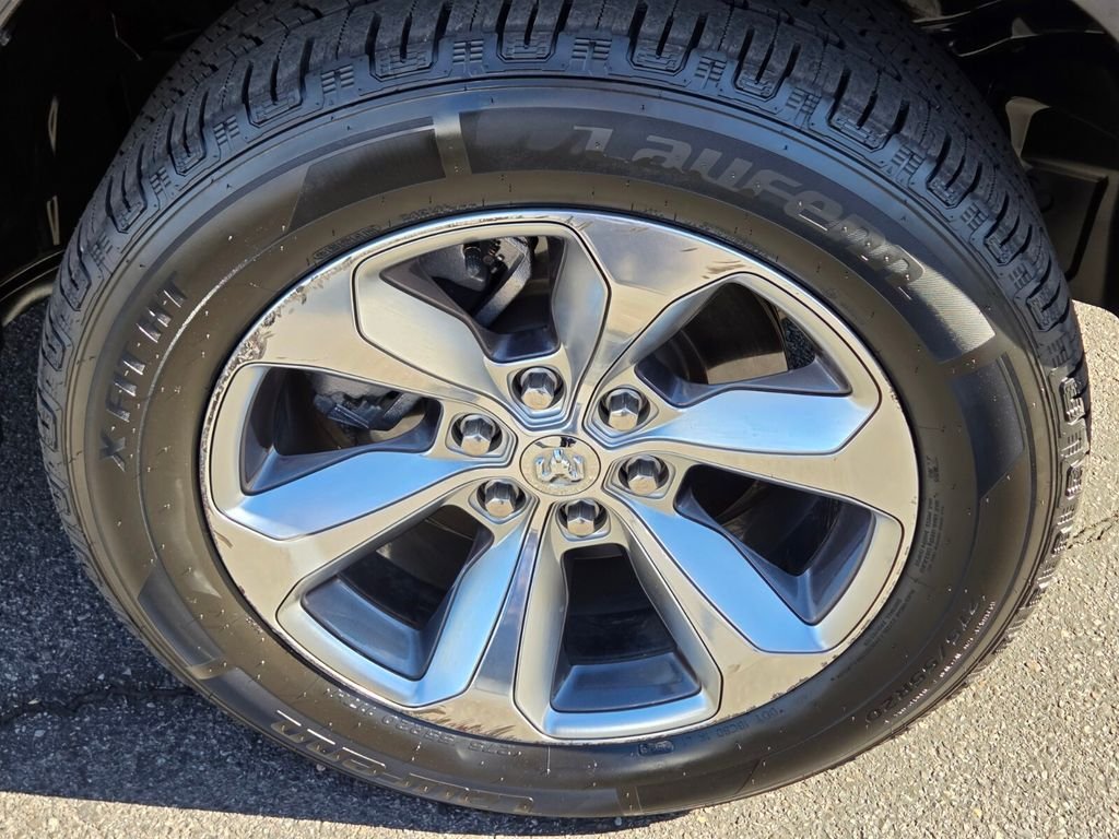 Used 2019 RAM 1500 Limited AWD/4WD image 9