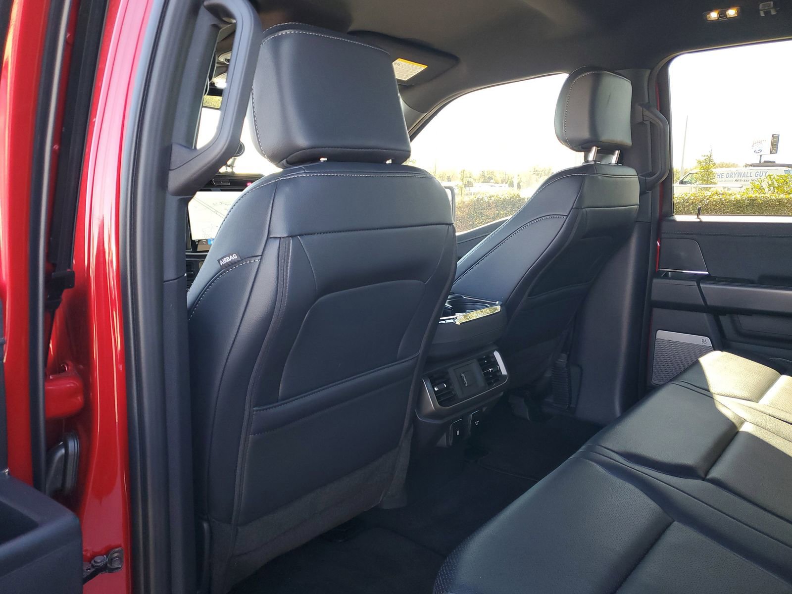 Used 2025 Ford F150 Lariat w/ Equipment Group 501A Mid AWD/4WD image 9