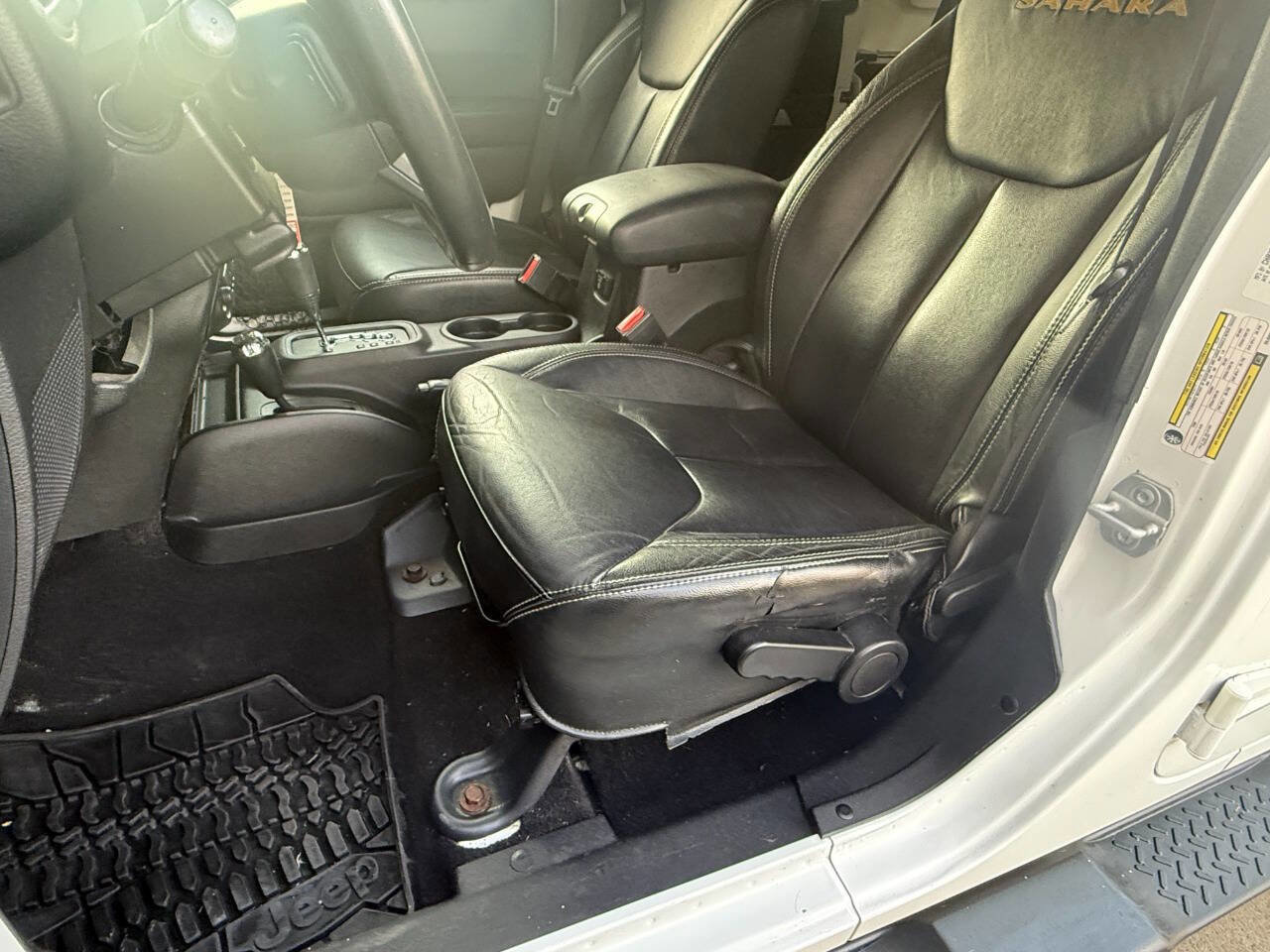 Used 2013 Jeep Wrangler Unlimited Sahara w/ Connectivity Group image 20