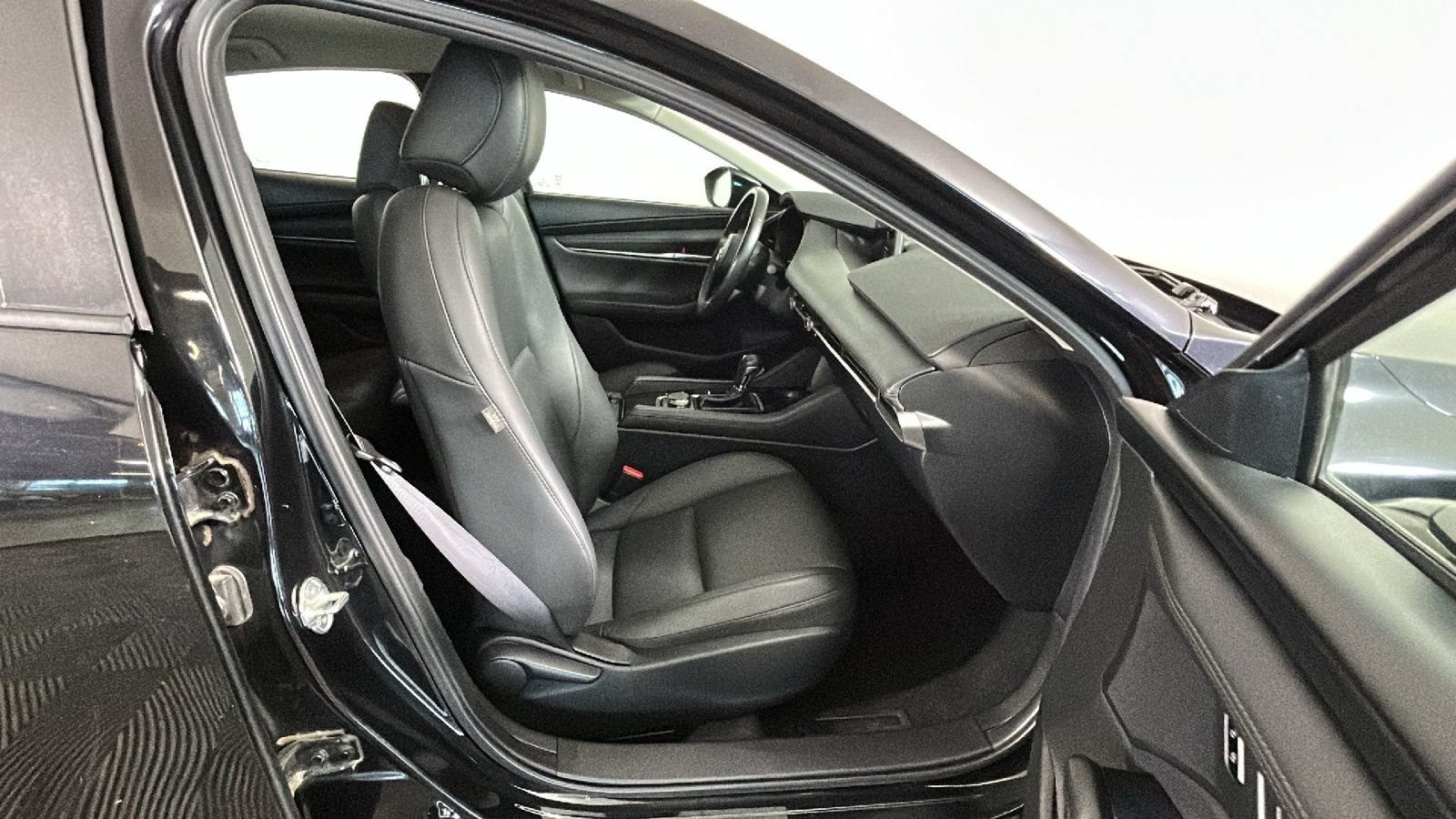 Used 2024 MAZDA MAZDA3 s FWD image 35