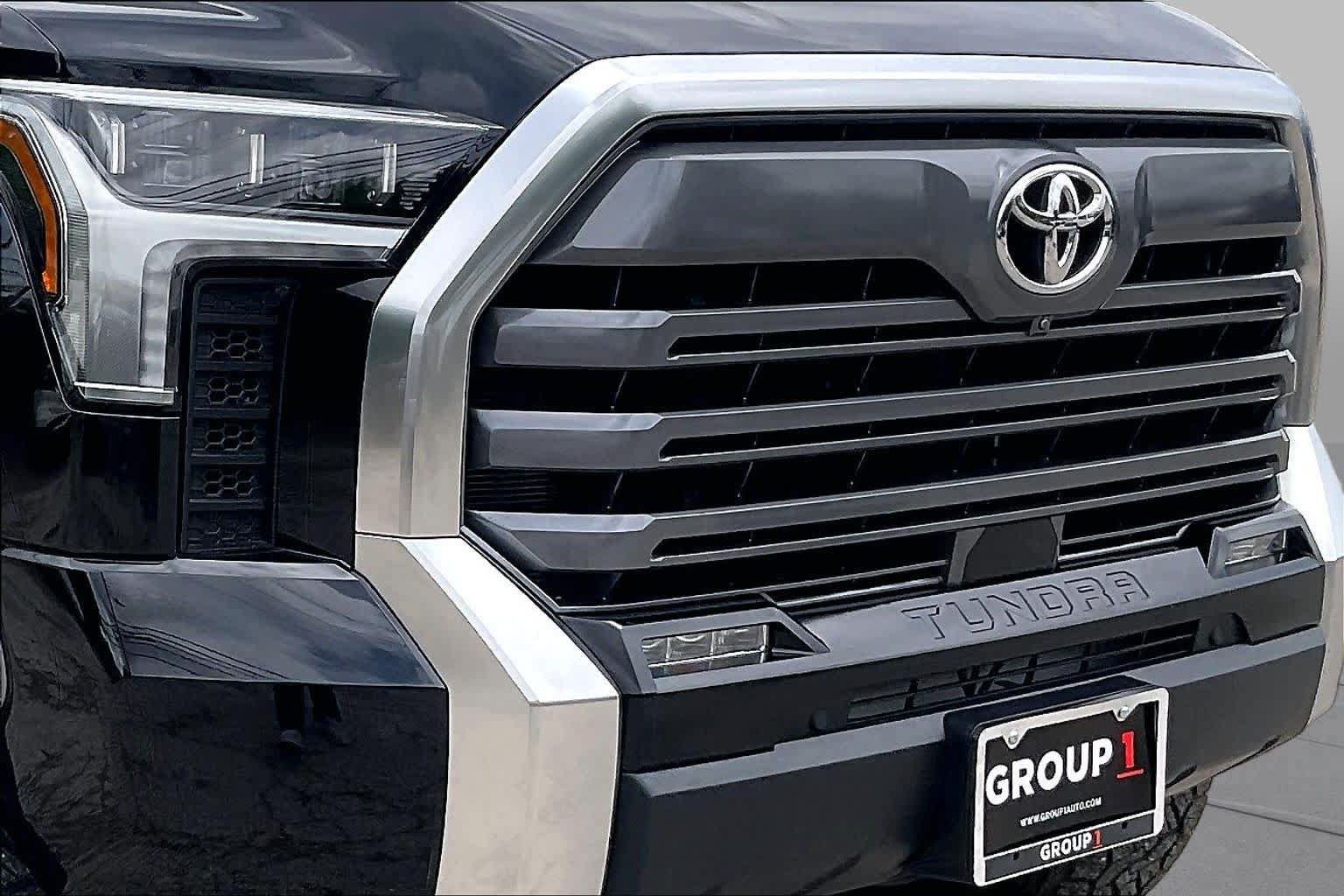 Used 2024 Toyota Tundra Limited AWD/4WD image 29