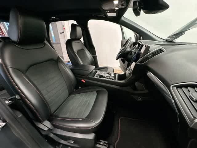 Used 2021 Ford Edge ST-Line AWD/4WD image 23
