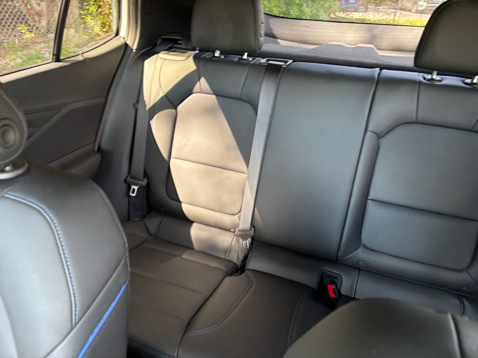 Used 2025 Buick Envista Sport Touring image 39