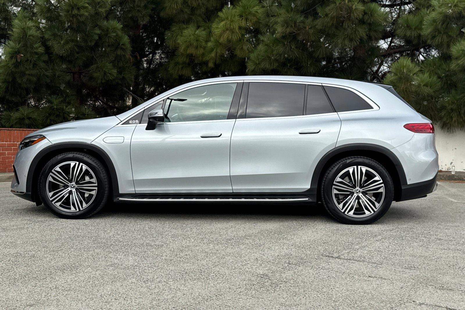 Certified 2024 Mercedes-Benz EQS 450+ 4MATIC SUV image 8