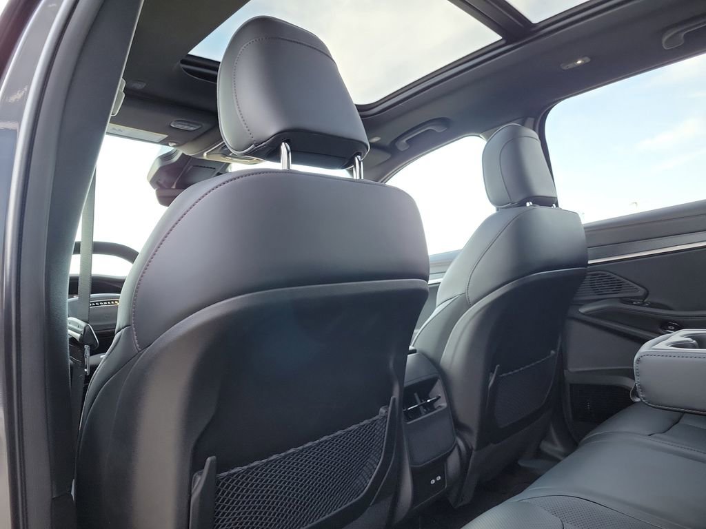New 2025 Jeep Wagoneer S Limited AWD/4WD image 13
