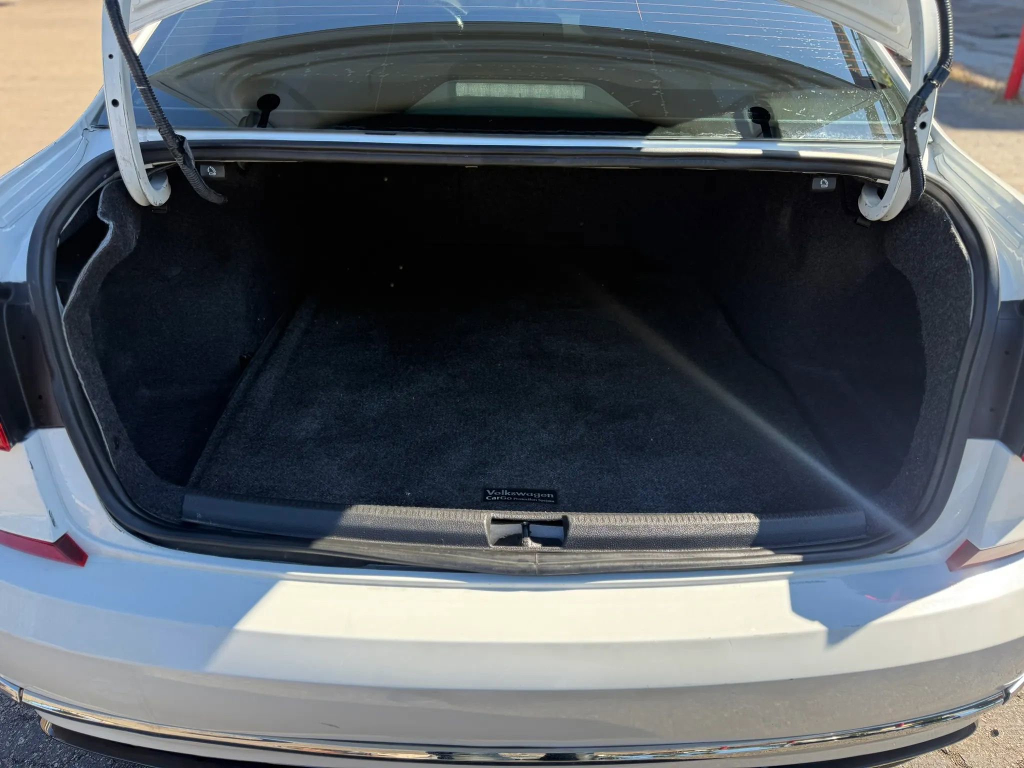 Used 2017 Volkswagen Passat 1.8T R-Line image 16