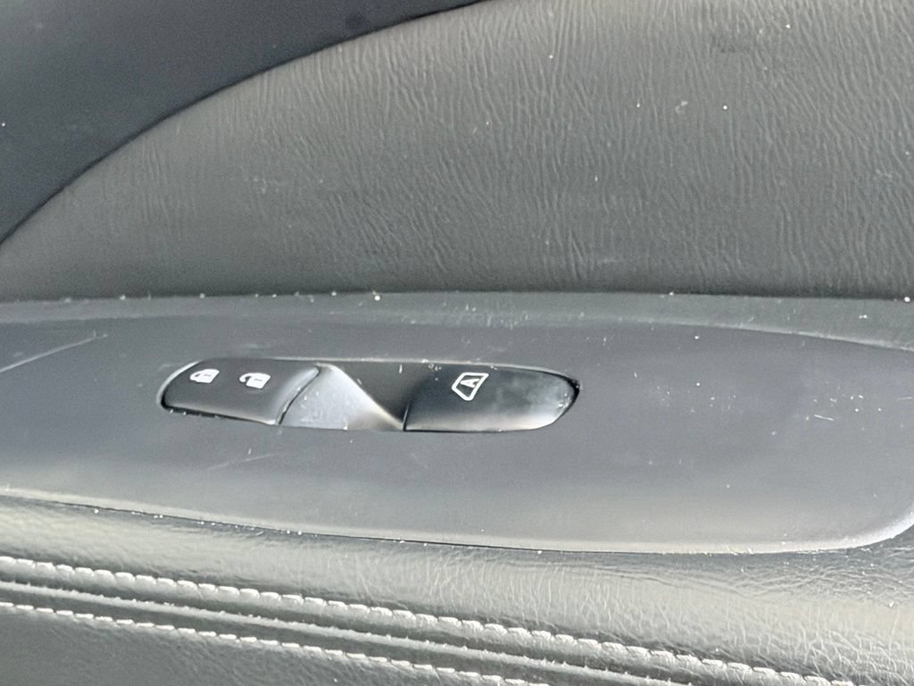 Used 2019 Nissan Pathfinder SV FWD image 36