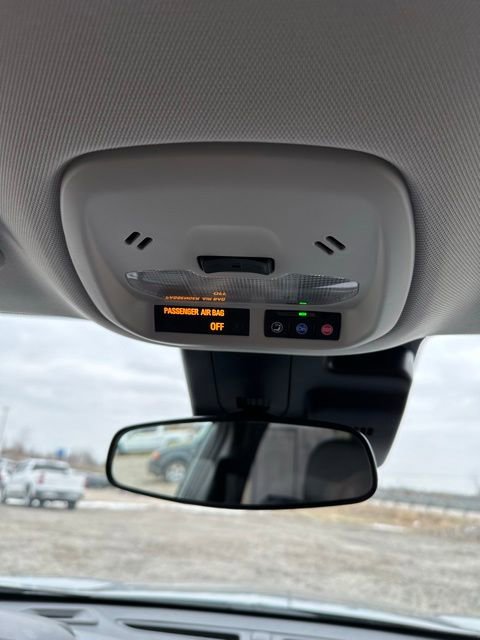 Used 2025 Chevrolet Trax LT image 29