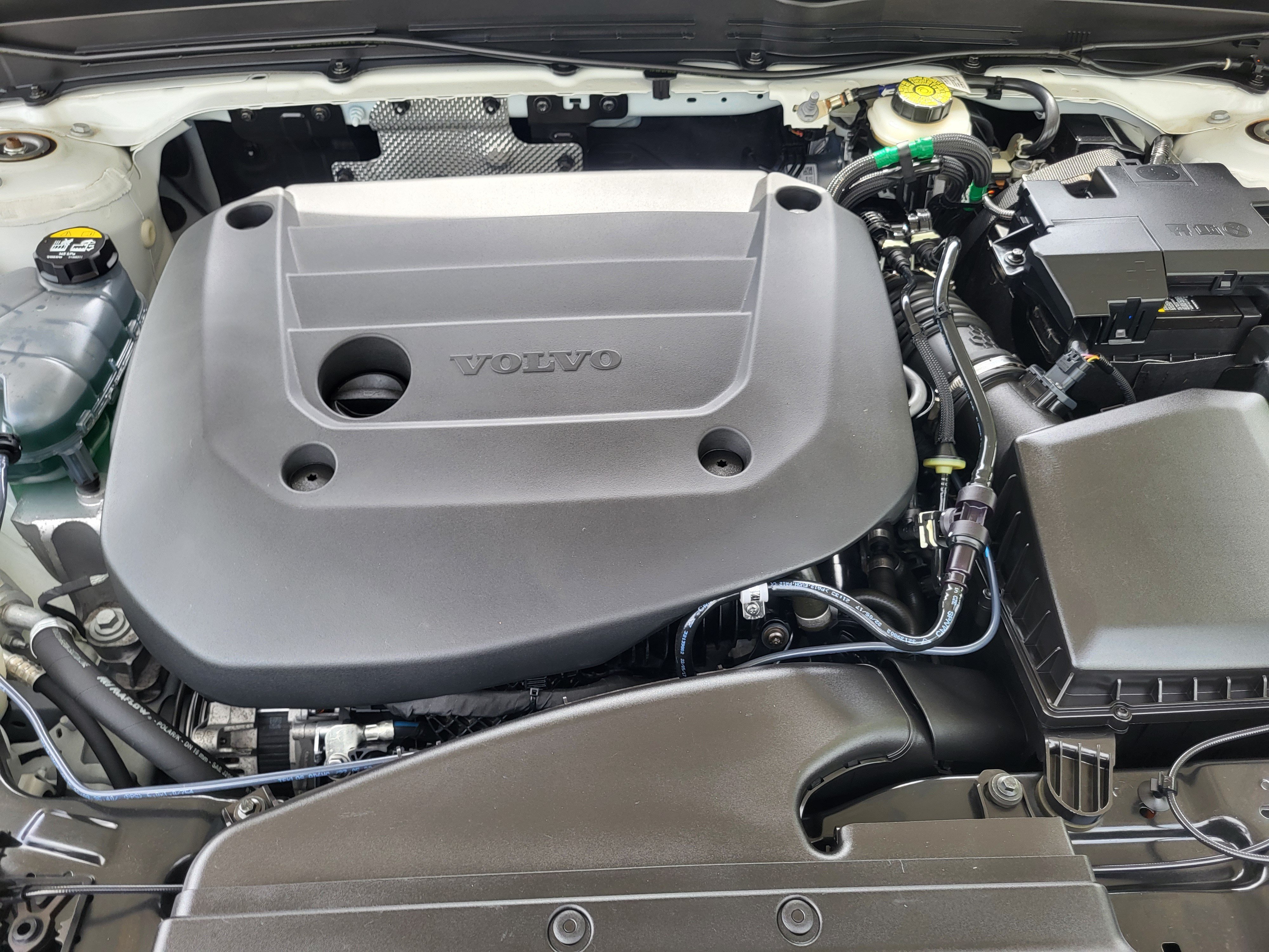 Certified 2023 Volvo XC40 B5 Plus w/ Driver Assist Package AWD/4WD image 25