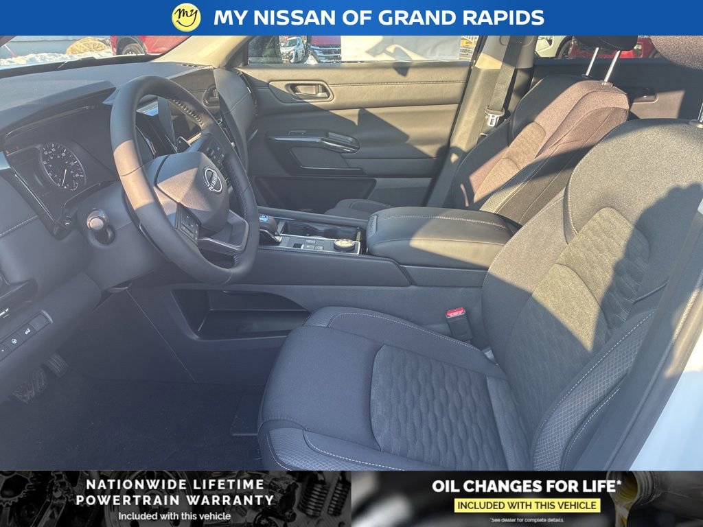 New 2026 Nissan Pathfinder SV image 12