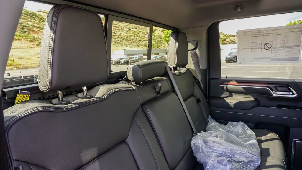 New 2026 GMC Sierra 2500 Denali w/ Denali Reserve Package AWD/4WD image 12