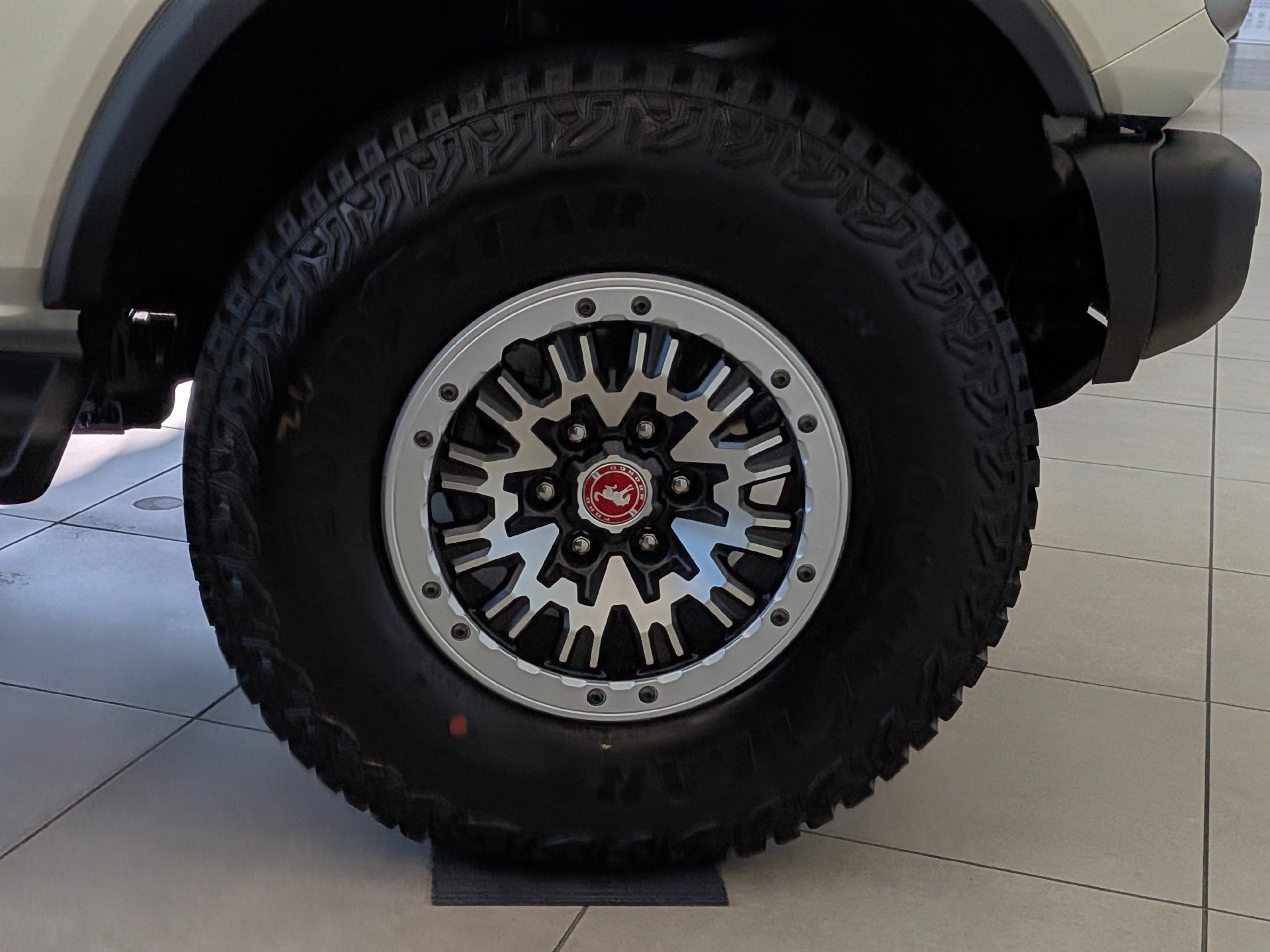 New 2026 Ford Bronco Outer Banks w/ Sasquatch Package AWD/4WD image 12