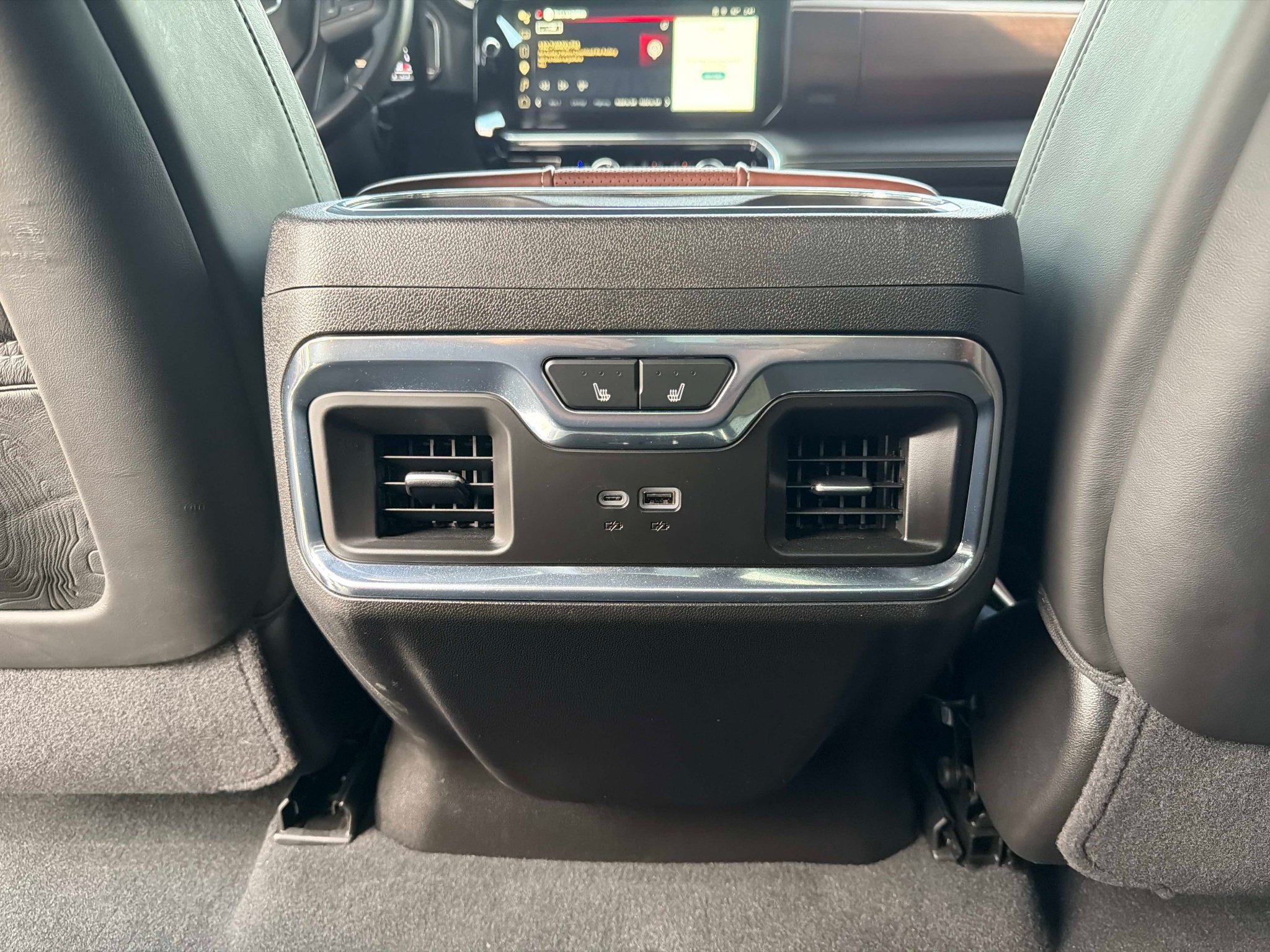 Used 2025 GMC Sierra 2500 Denali Ultimate w/ Max Trailering Package AWD/4WD image 30