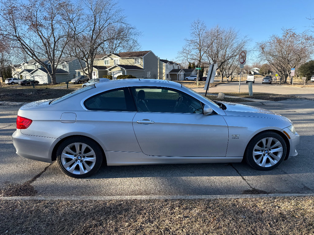 Used 2011 BMW 328i xDrive Coupe image 4