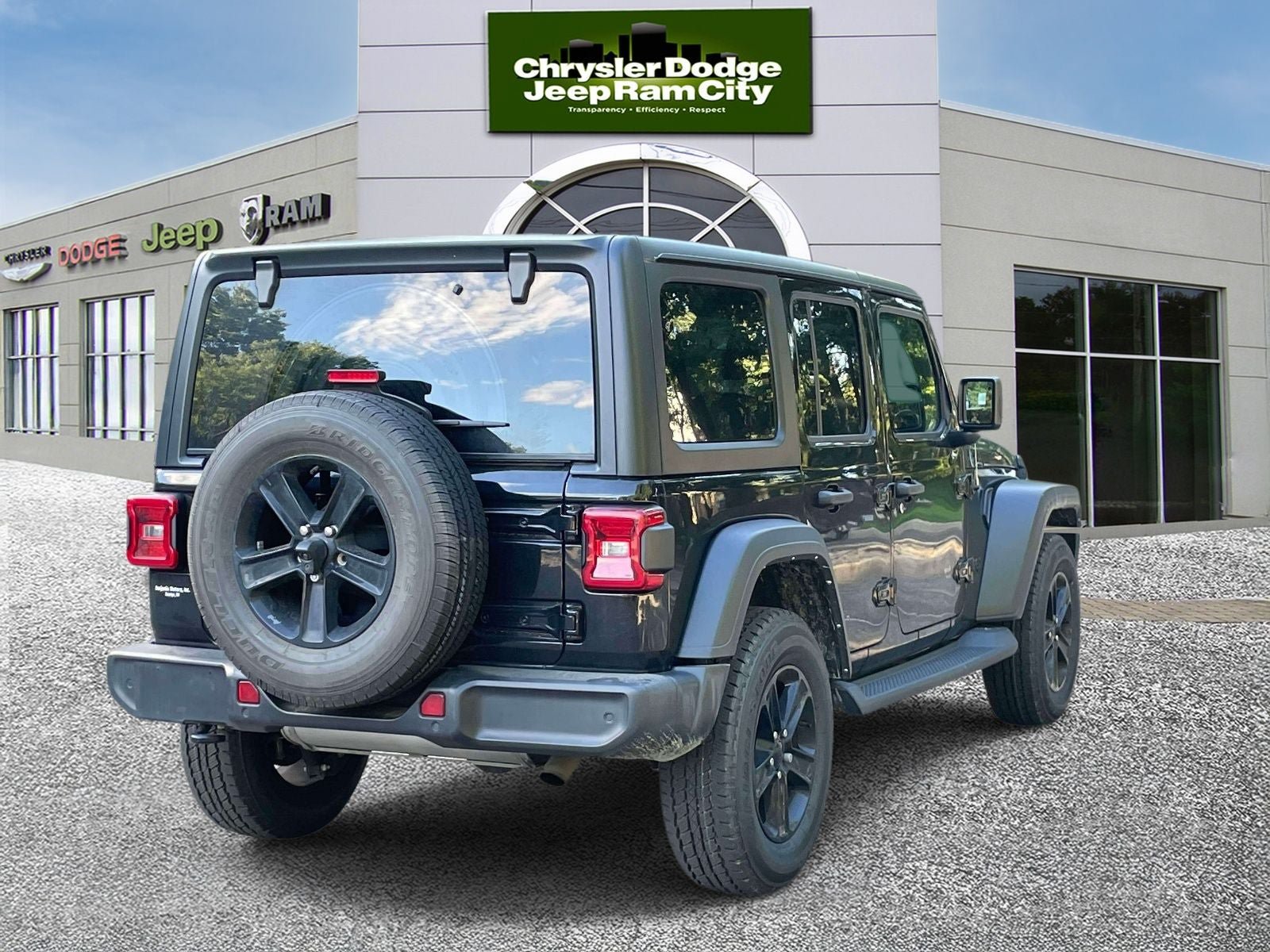 Used 2022 Jeep Wrangler Unlimited Sport AWD/4WD image 5