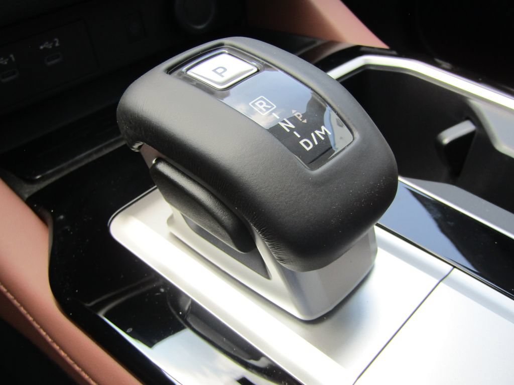 Used 2025 Mitsubishi Outlander SEL AWD/4WD image 26