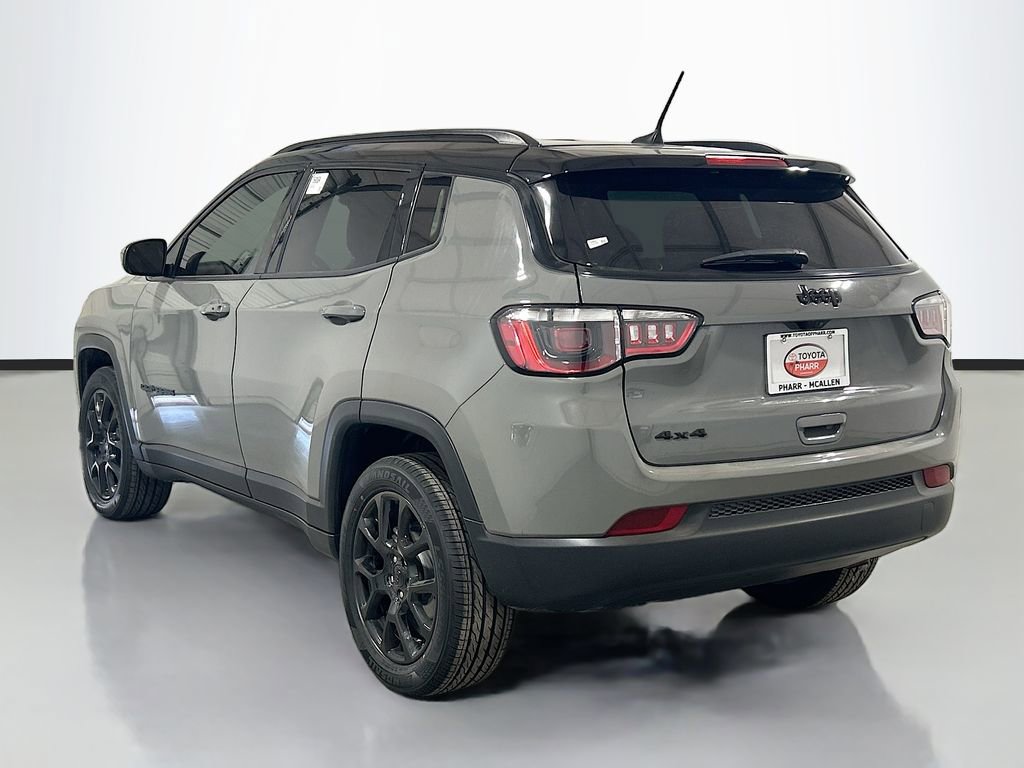 Used 2023 Jeep Compass Altitude image 6