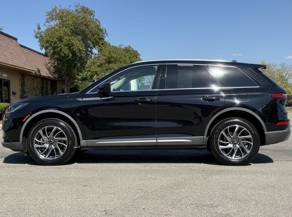 Used 2020 Lincoln Corsair AWD w/ Equipment Group 101A image 2