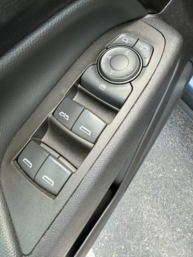 Used 2024 Chevrolet Equinox LT image 12