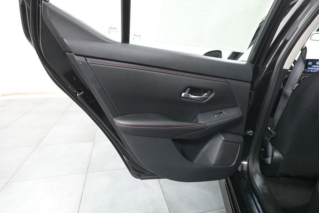Used 2025 Nissan Sentra SR FWD image 22