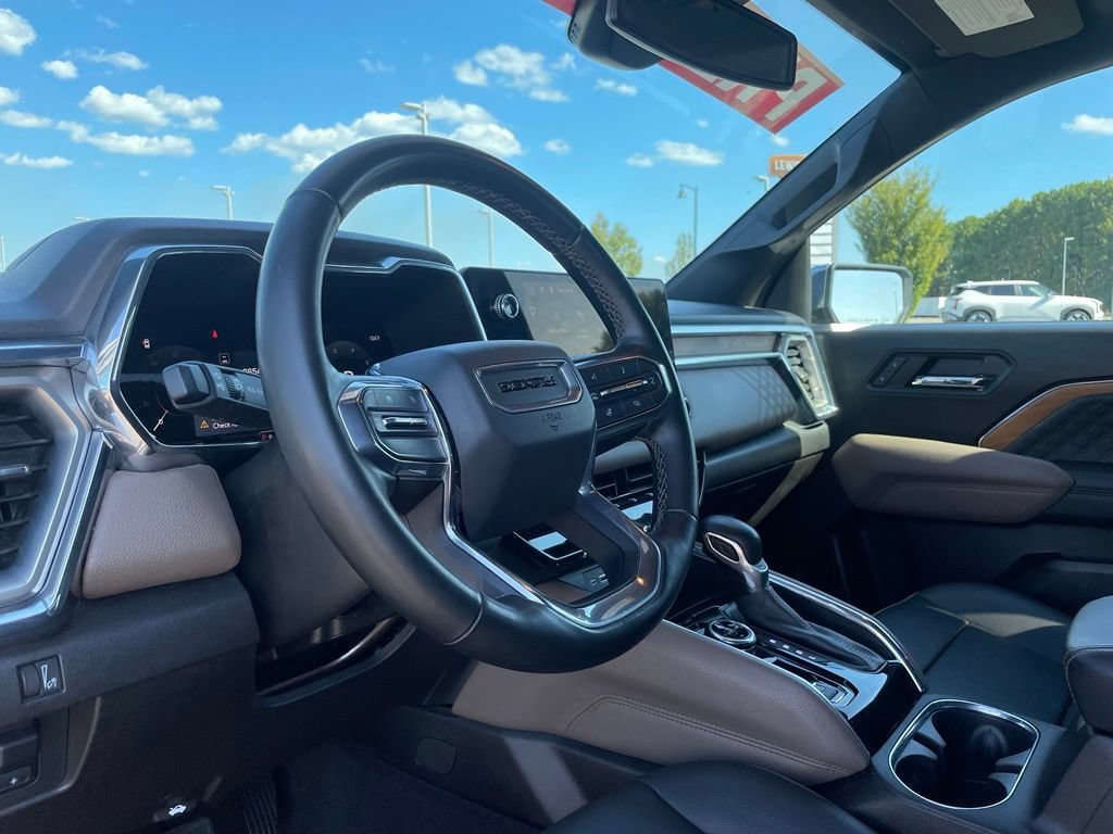 Used 2024 GMC Canyon Denali AWD/4WD image 10