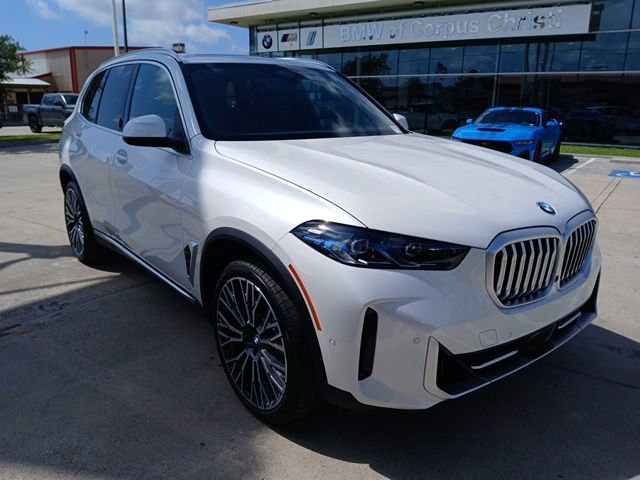 New 2026 BMW X5 sDrive40i RWD image 1