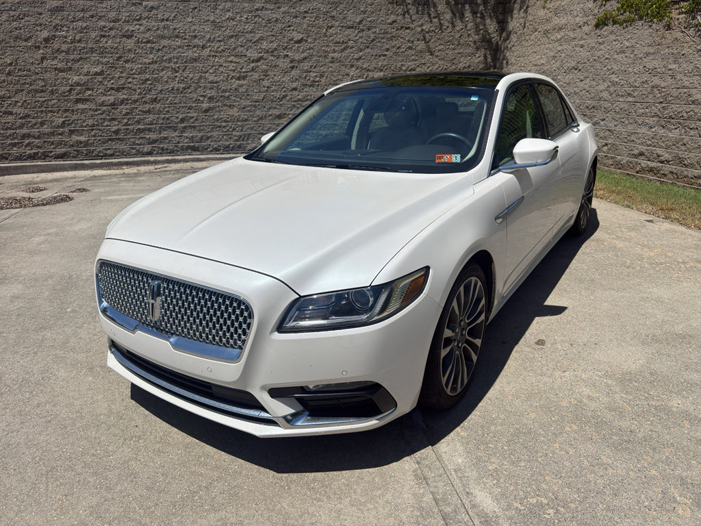 Used 2018 Lincoln Continental Select w/ Continental Climate Package AWD/4WD image 1